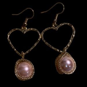 Pink Shell Pearl Heart Earrings
